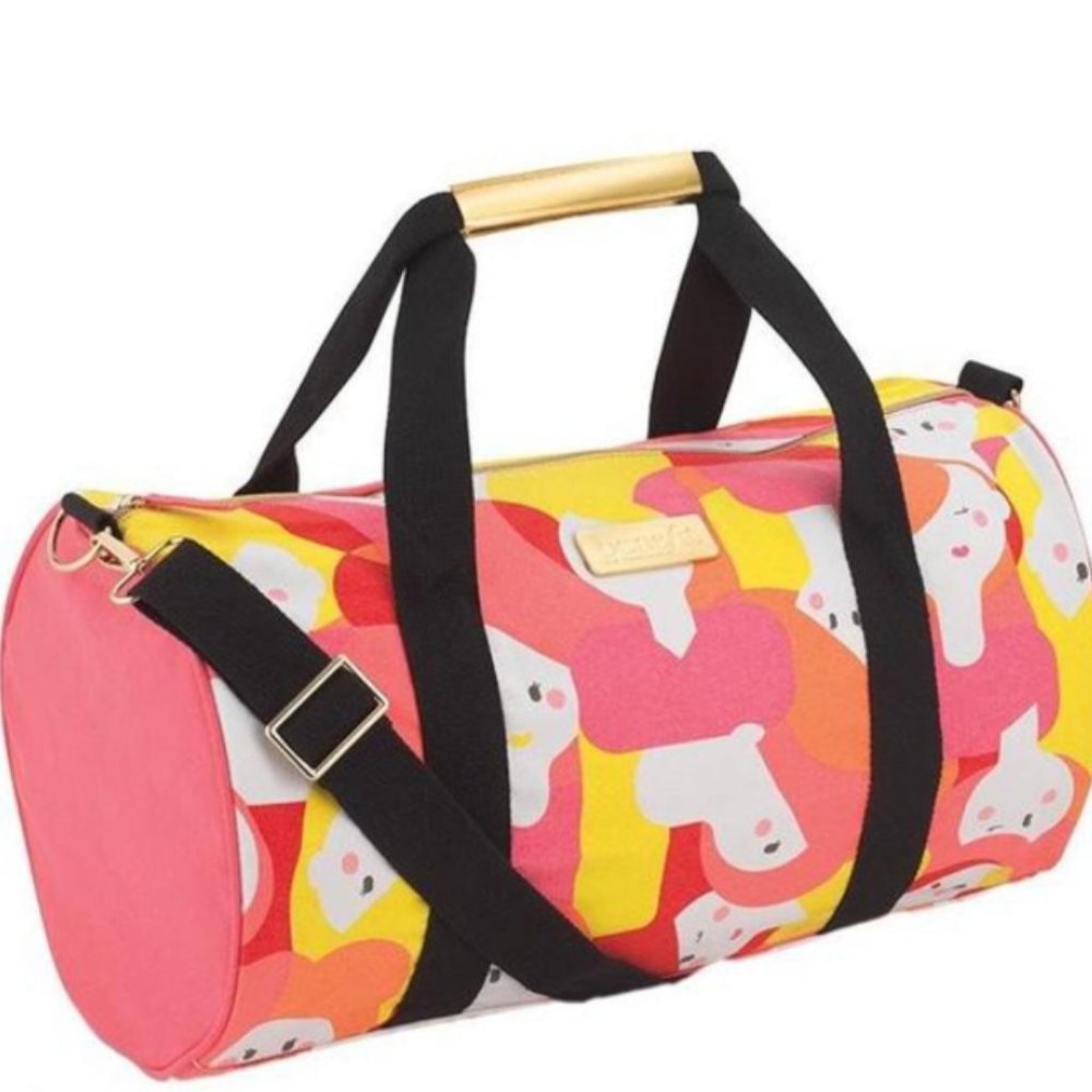 ❄️ Benefit Cosmetics Duffle Bag Merch